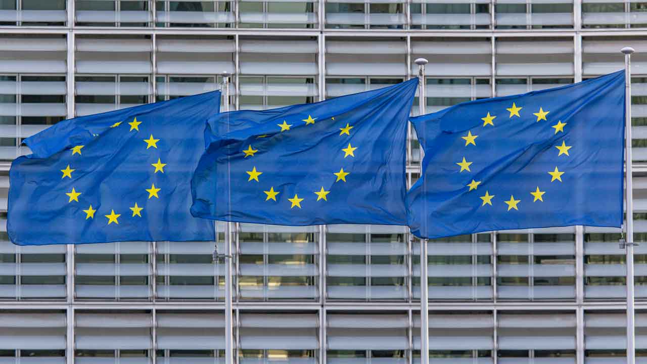 EU’s top court rules same-sex marriages must be recognized across all member states