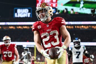 Christian McCaffrey shines vs former Panthers, leads 49ers to Monday night victory
