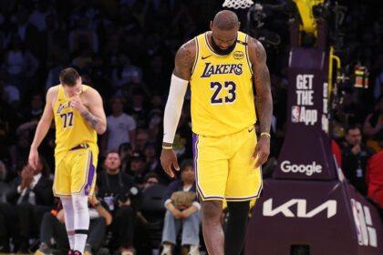 NBA obtaining cell phones from Lakers, other teams in investigation into illegal gambling scheme: report