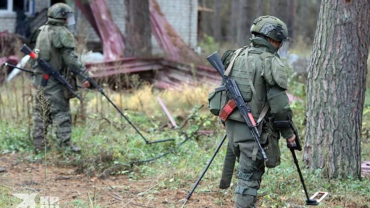 North Korean deminers