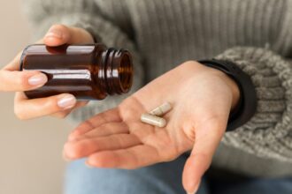 The ‘Secret’ to Healthy Aging Isn’t a Secret. It’s These 6 Expert-Backed Vitamins