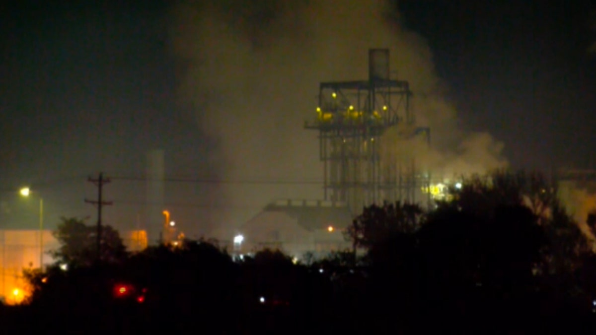 Gas leaks from a chemical plant in Yazoo City, Mississippi
