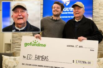 Army veteran Ed Bambas, 88, receives  .77M check from inspired internet donors