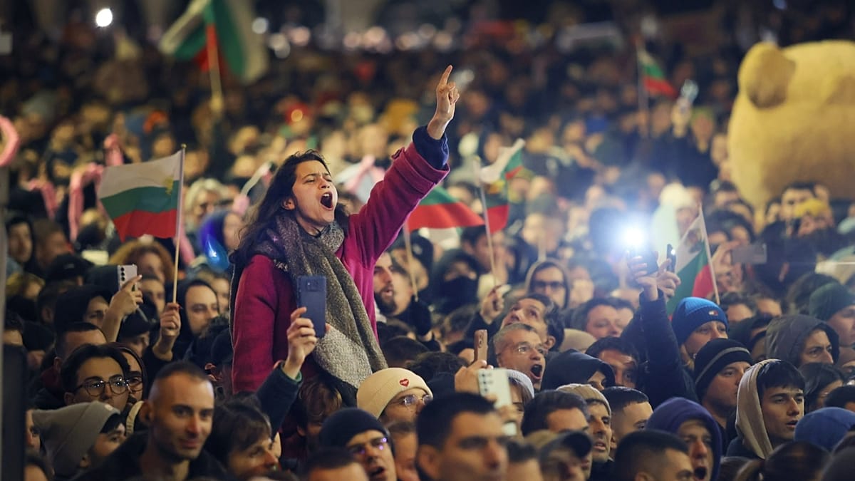 Misleading online claims simplify Bulgaria’s government crisis