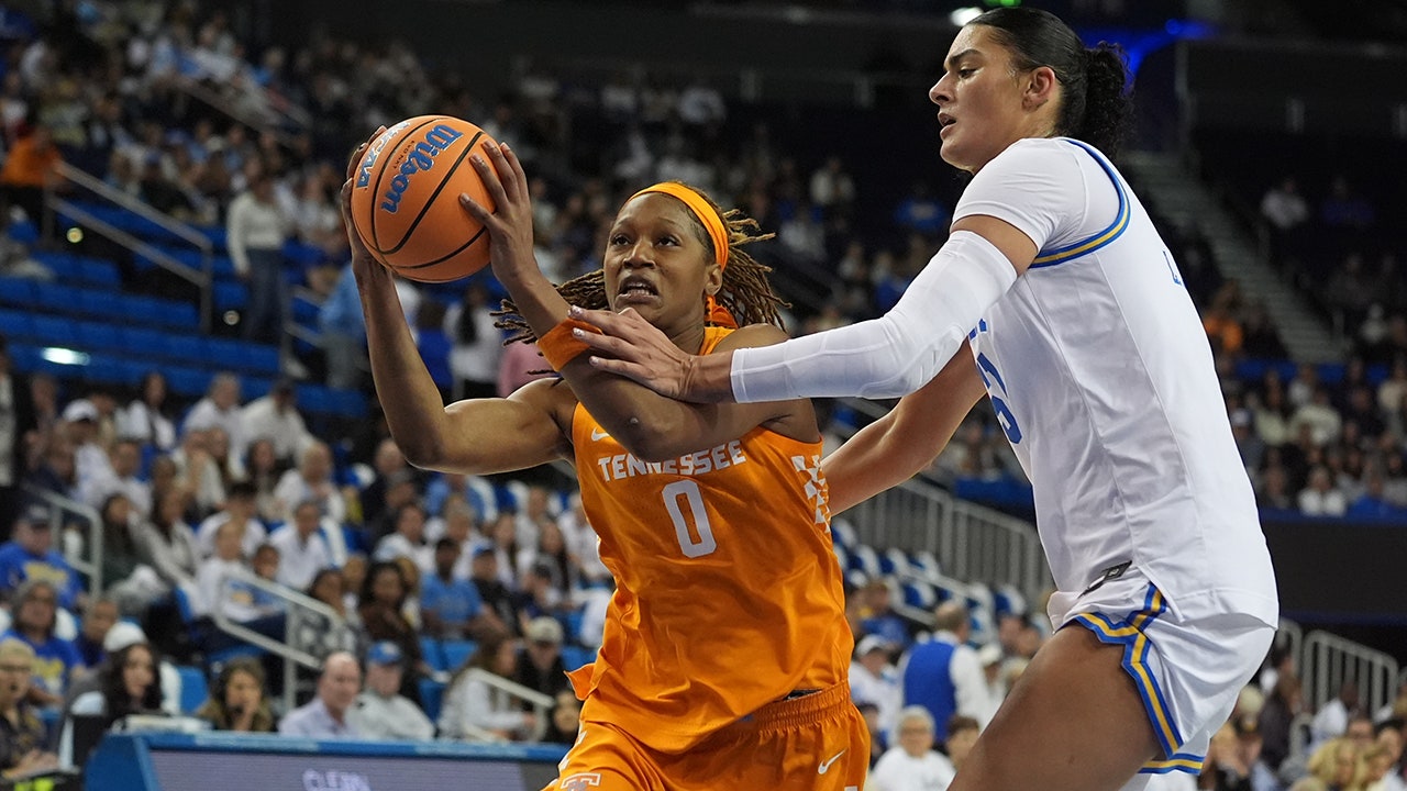 Tennessee women’s basketball star, UCLA coach share tense moment in handshake line