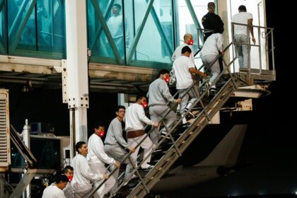 US escalation with Maduro halts deportation flights to Venezuela