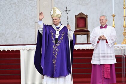 Reporter’s Notebook: On the papal plane and beyond — covering Pope Leo XIV’s first foreign trip