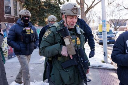 Border Patrol commander returns to Chicago as agents deploy pepper balls in immigrant neighborhood