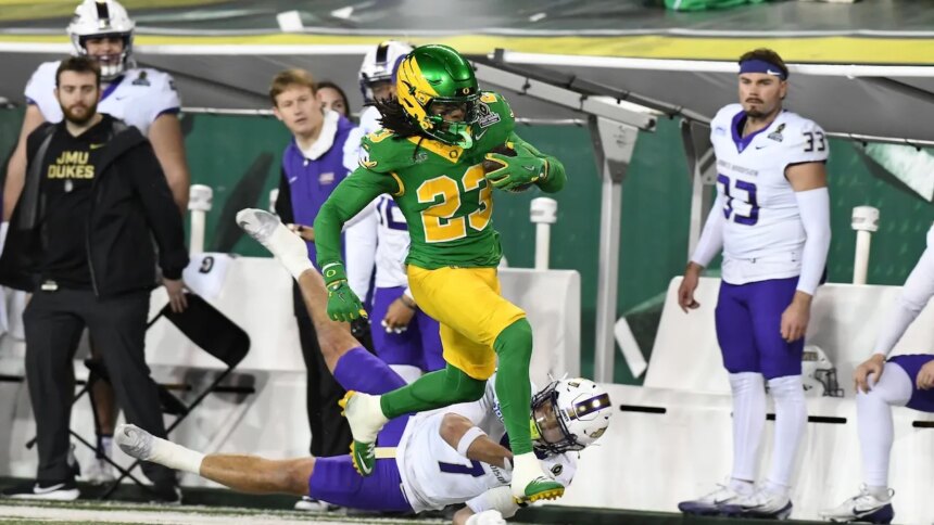 Oregon outlasts JMU in first round of College Football Playoff
