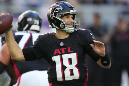 NFL star gets into Christmas spirit after Week 16 win