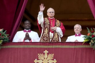 Pope Leo XIV delivers first Christmas message calling for end to violence in Middle East, Russia-Ukraine war