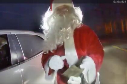 Santa with CCW gets pulled over, tells Ohio deputy ‘you got to protect yourself’ during festive traffic stop
