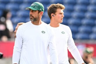 Zach Wilson’s on-field congratulations renew attention on Aaron Rodgers’ marriage to mystery bride