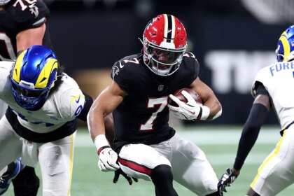 Bijan Robinson’s 93-yard touchdown run stuns Rams as Falcons star leads way to upset win
