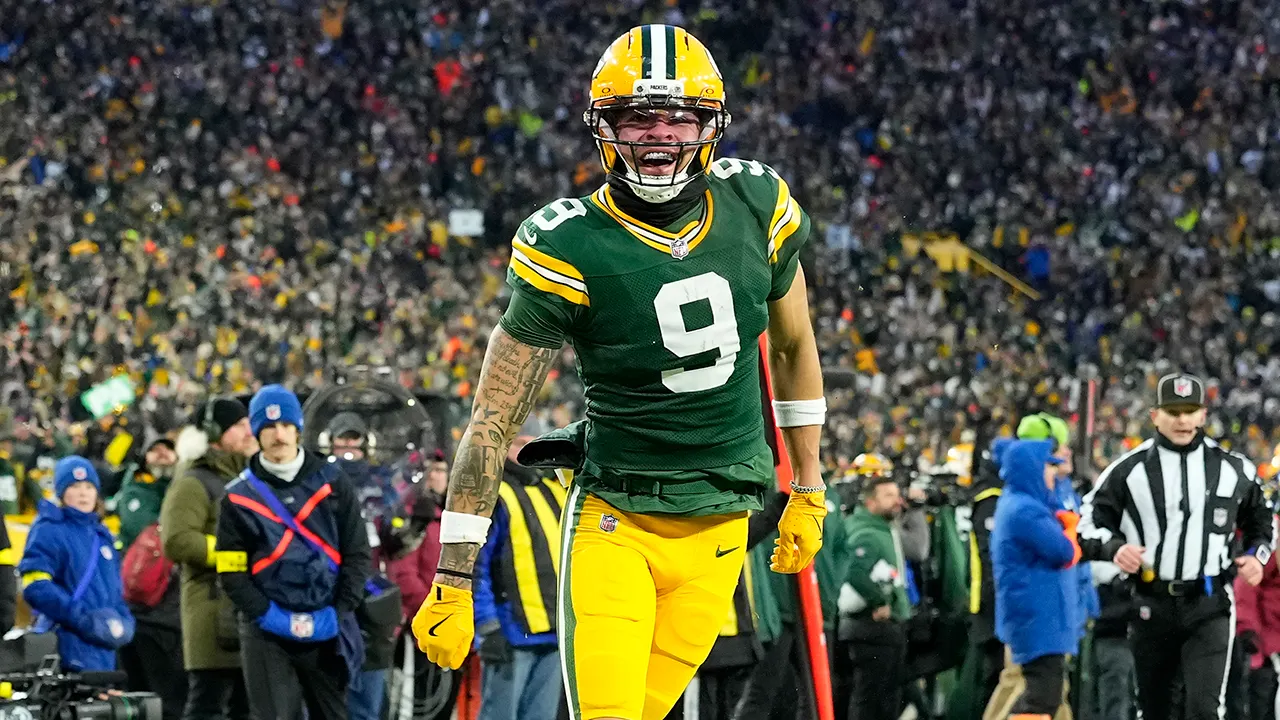 Packers seal crucial NFC North win over Bears in thrilling fashion at Lambeau Field