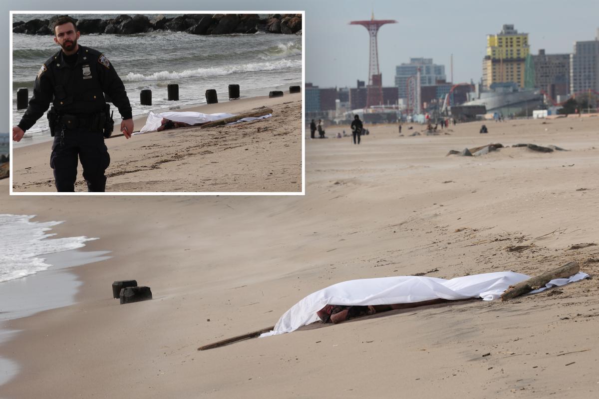 Dead body washes ashore on NYC beach Christmas morning