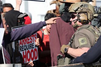 Wild scene as protesters trap federal agents in taco shop parking lot, multiple arrests made