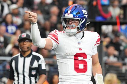 Giants lose No 1 overall pick to Raiders after blowout victory snaps nine-game losing streak