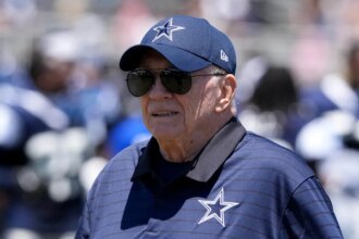 Cowboys’ Super Bowl drought reaches 30 years after Eagles become first repeat NFC East winner since 2004