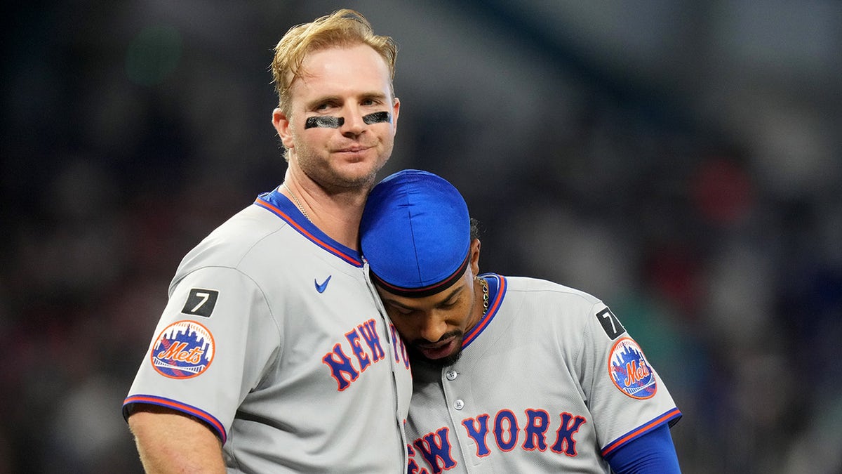 Pete Alonso with Francisco Lindor