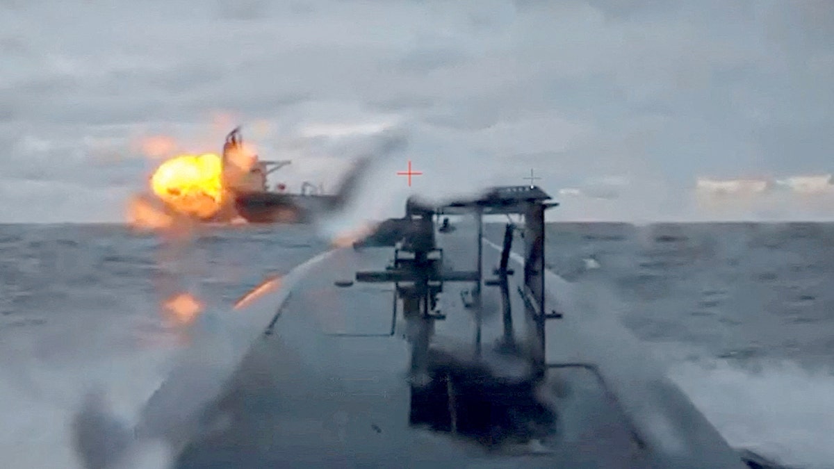 Dashan under attack.