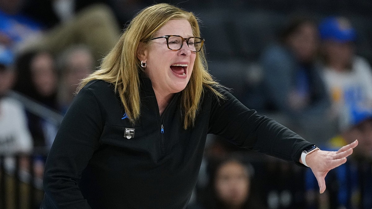 UCLA coach Cori Close calls plays