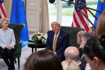 EU seeks to de-escalate Greenland crisis and prepares tariff fightback