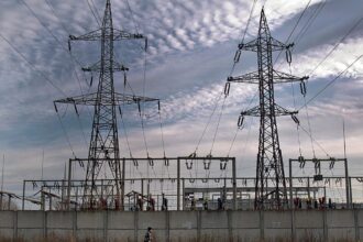 EU invests €650m in cross-border hydrogen and power grid projects