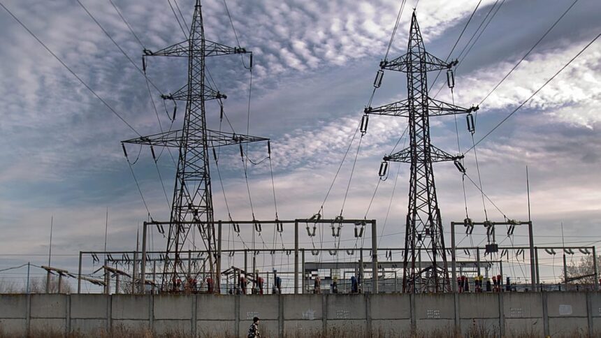 EU invests €650m in cross-border hydrogen and power grid projects