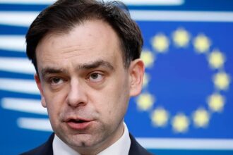 ‘It’s better for Poland to stay with the złoty,’ Polish FM says