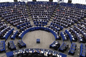 EU Parliament questions defence loan’s ‘€17 billion gift’ to Hungary