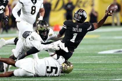 Mississippi State QB avoids disaster after appearing to suffer gruesome leg injury in Duke’s Mayo Bowl