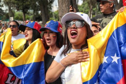 SEE PICS: Venezuelans worldwide celebrate as exiles react to Maduro’s capture