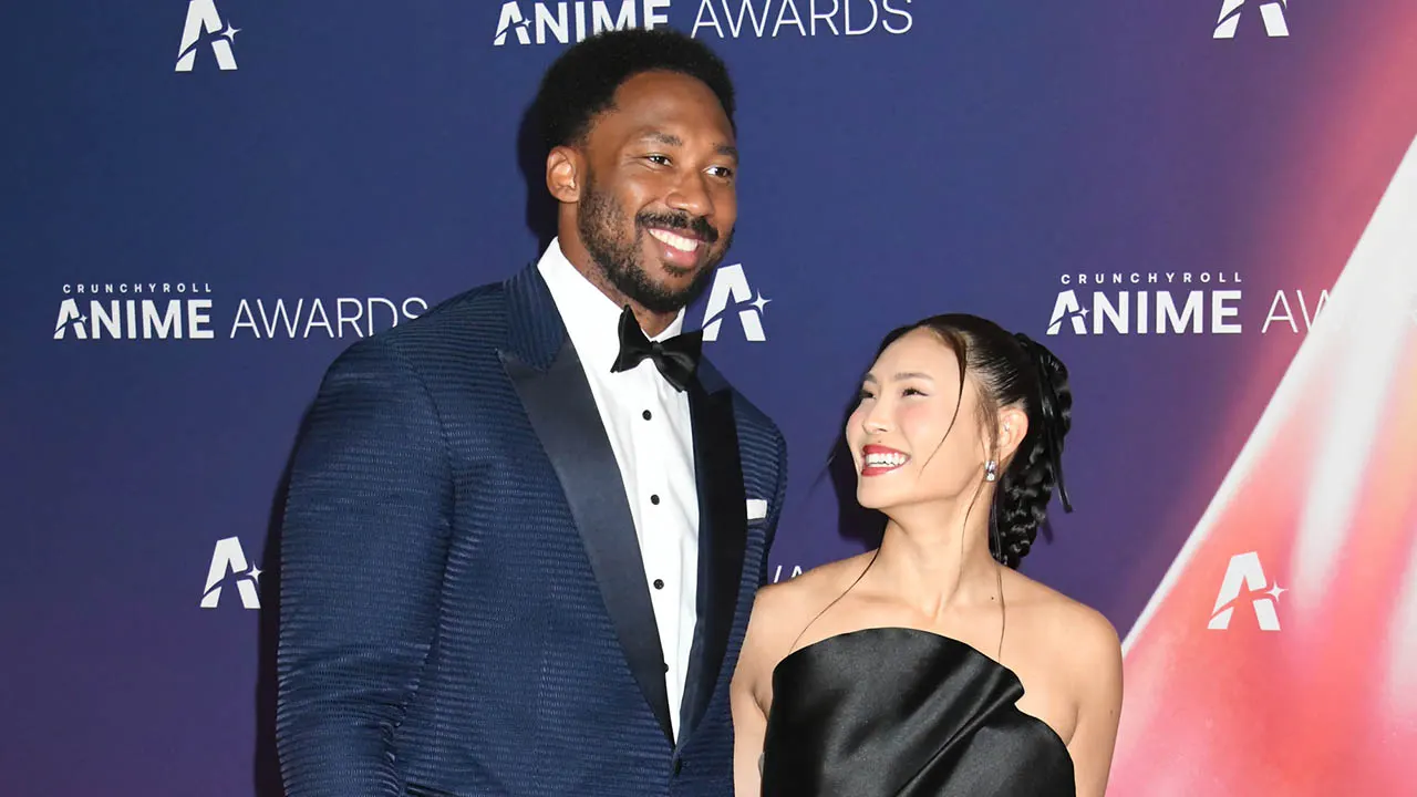 Olympic gold medalist Chloe Kim gushes over boyfriend Myles Garrett after setting NFL record: ‘Proud of you’