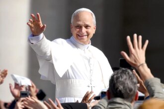 Pope Leo calls for Christians to treat foreigners with kindness as he closes Catholic Holy Year