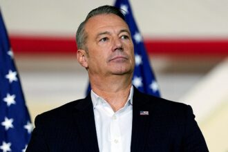 ICE head says agents facing ‘constant impediments’ after migrant seen ramming cars while trying to flee