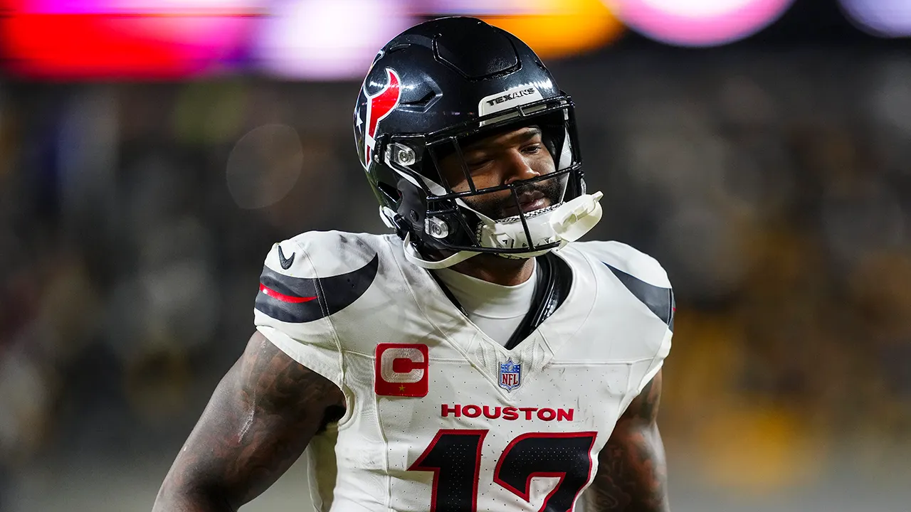 Texans lose star receiver for crucial  playoff showdown vs Patriots due to a concussion