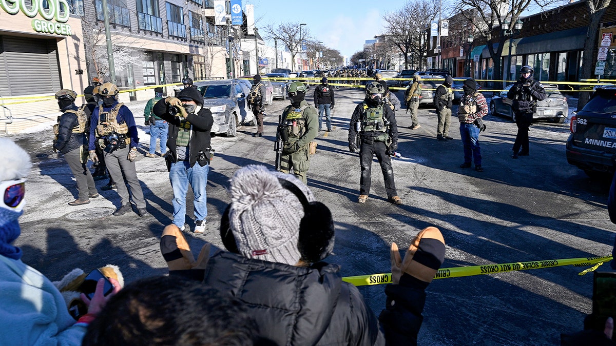 Federal agents at scene of shooting