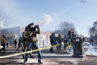 Federal immigration officials privately fume over DHS claims after deadly Minnesota shooting