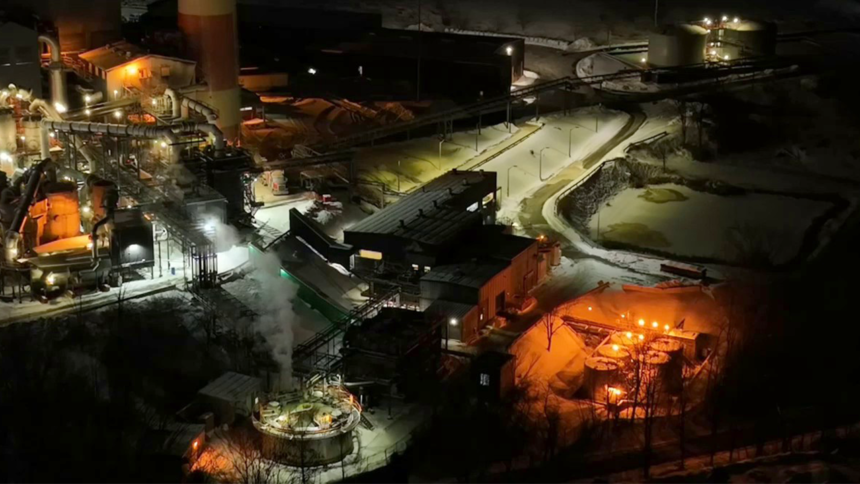 Explosion at metal fabricating plant leaves at least 4 people injured in Pennsylvania