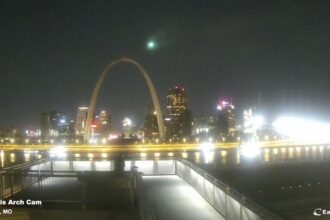 Meteor streaks over St. Louis’ iconic Gateway Arch on NYE: ‘Hard to beat that timing’