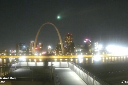 Meteor streaks over St. Louis’ iconic Gateway Arch on NYE: ‘Hard to beat that timing’