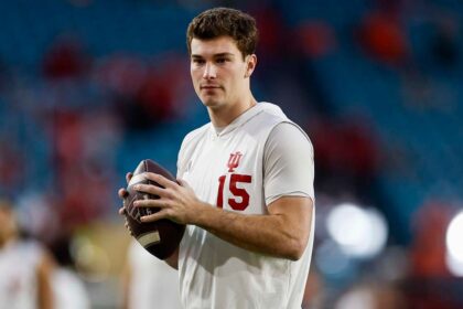 Indiana football star Fernando Mendoza explains why dating took back seat during CFP title run