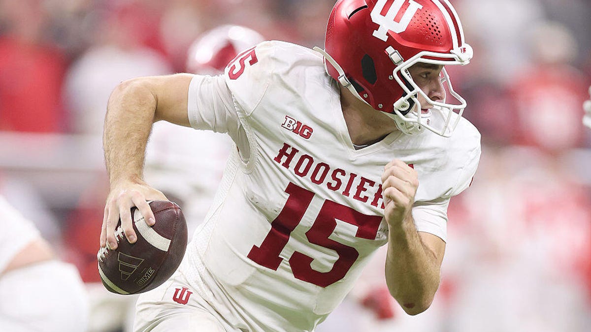 How to Watch Alabama vs. Indiana: Start Time, TV Channel for Rose Bowl CFP Quarterfinal