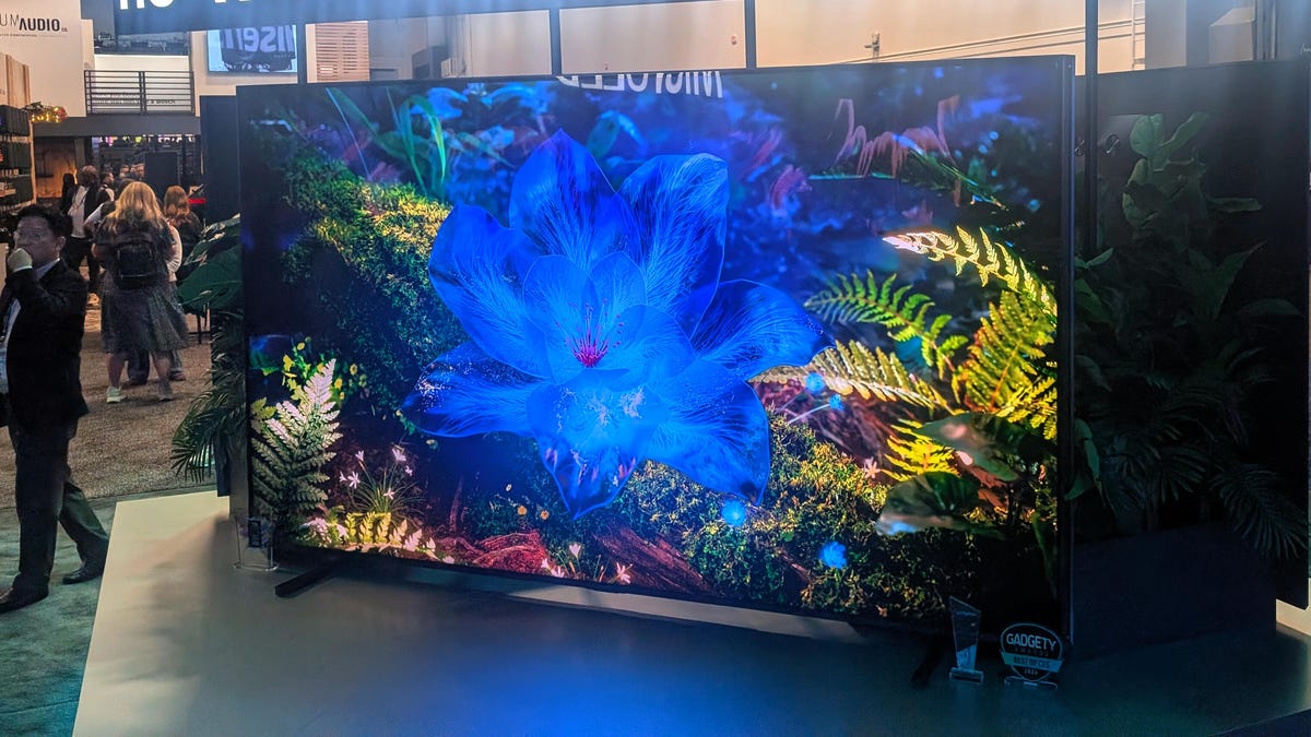 Hisense’s 116-Inch MiniLED TV Gets Cyan Pixel for Even More Colors