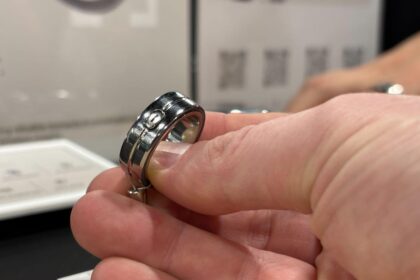 This AI Smart Ring Can Listen In on Your Meetings