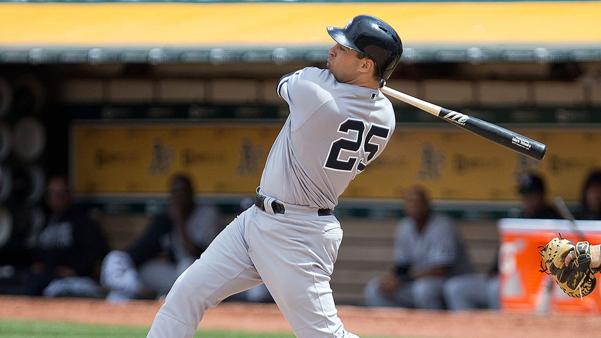 Mark Teixeira in action