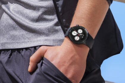 Motorola’s Moto Watch Is Officially Here With Polar-Level Fitness Cred