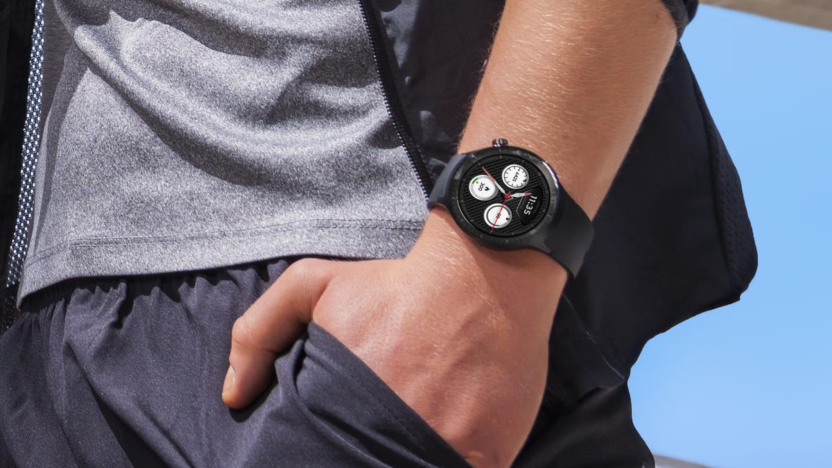 Motorola’s Moto Watch Is Officially Here With Polar-Level Fitness Cred