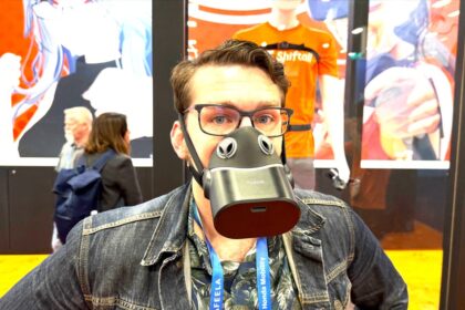 This Duck-Billed Microphone Protects Against Eavesdroppers, But It Sure Is a Look